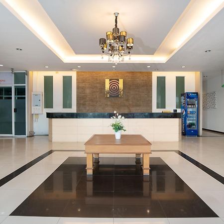 LeeNova Place Bangkok Exterior foto